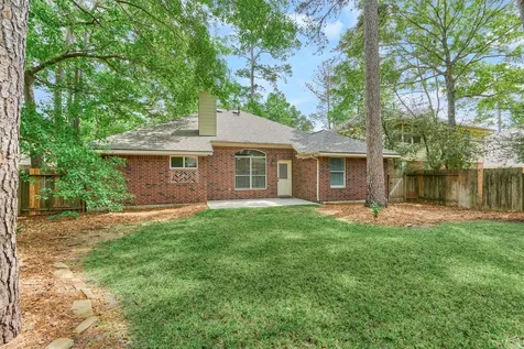 27 E Russet Grove Circle The Woodlands TX 77384