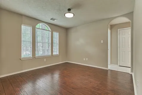 27 E Russet Grove Circle The Woodlands TX 77384