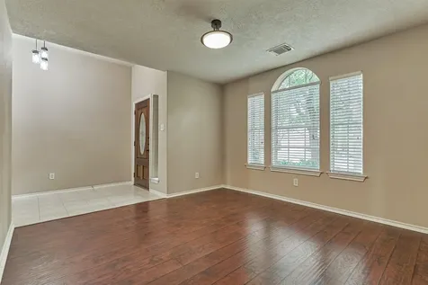 27 E Russet Grove Circle The Woodlands TX 77384