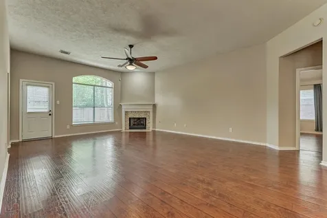 27 E Russet Grove Circle The Woodlands TX 77384