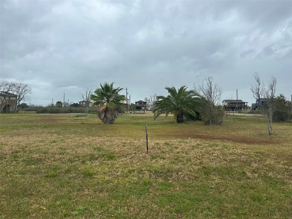 Lots 9-10 Front Avenue Port Bolivar TX 77650