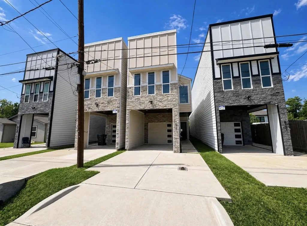 8127 Saint Louis Street Houston TX 77028