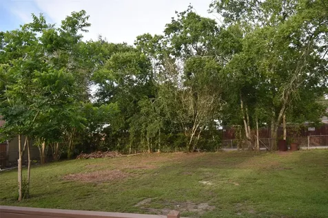 2907 Avenue K Bay City TX 77414
