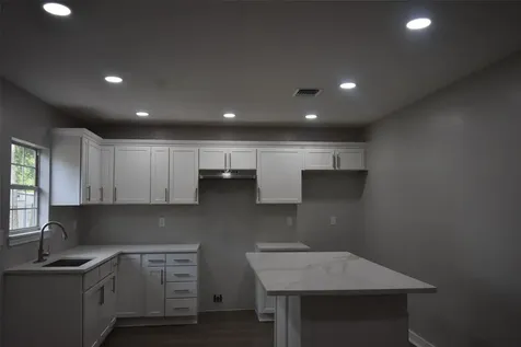 2907 Avenue K Bay City TX 77414