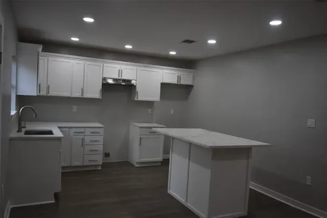 2907 Avenue K Bay City TX 77414