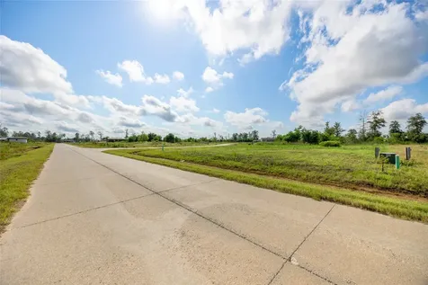 505 Road 5739 Cleveland TX 77327