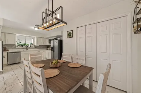 3214 Meadway Drive Houston TX 77082
