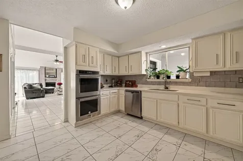 3214 Meadway Drive Houston TX 77082