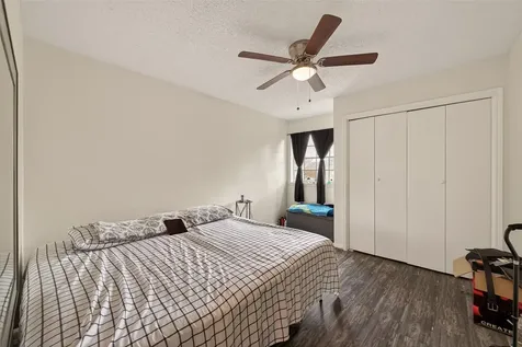 3214 Meadway Drive Houston TX 77082