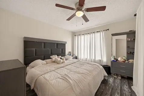 3214 Meadway Drive Houston TX 77082