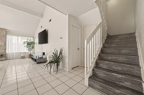 3214 Meadway Drive Houston TX 77082