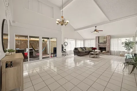 3214 Meadway Drive Houston TX 77082
