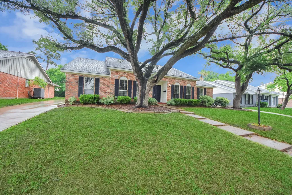 18319 Cape Bahamas Lane Houston TX 77058