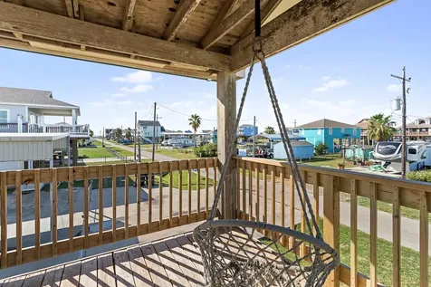 946 Meynig Drive Crystal Beach TX 77650
