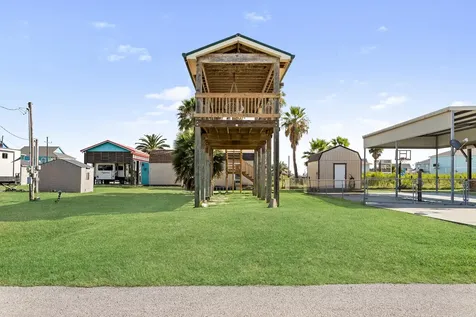 946 Meynig Drive Crystal Beach TX 77650
