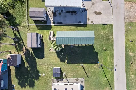 946 Meynig Drive Crystal Beach TX 77650