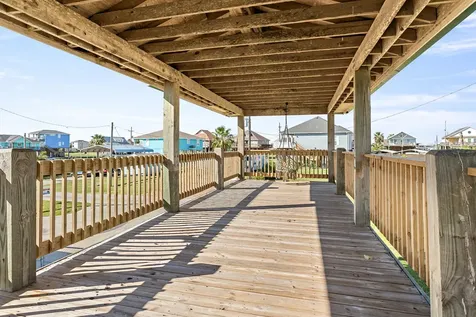 946 Meynig Drive Crystal Beach TX 77650