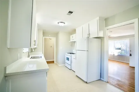 8733 Robindell Drive Houston TX 77074
