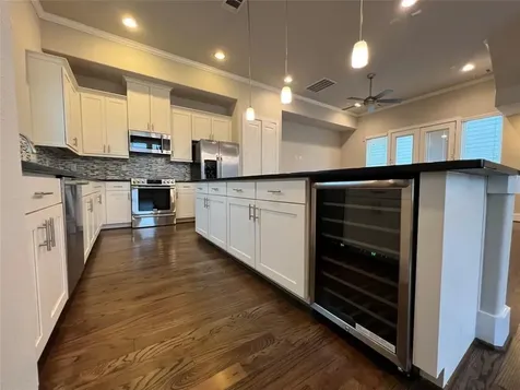 5623 Kansas Street A Houston TX 77007
