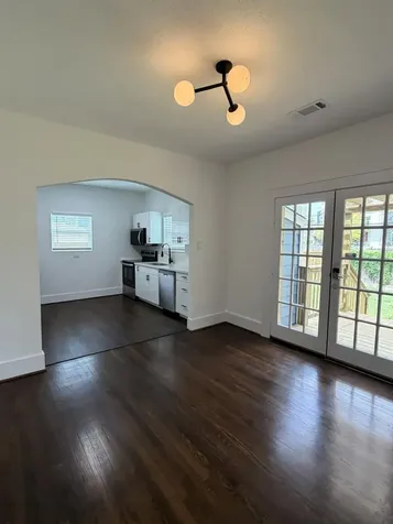 1968 W Mckinney Street Houston TX 77019