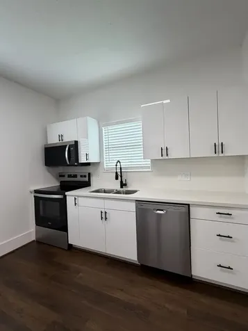 1968 W Mckinney Street Houston TX 77019
