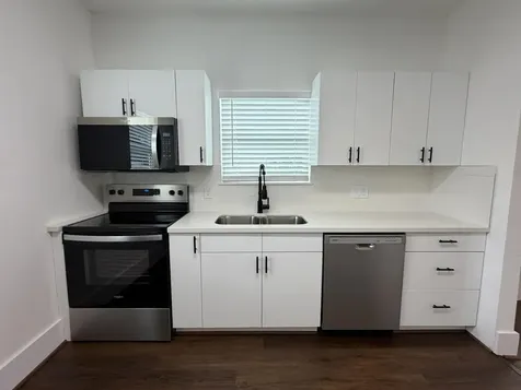 1968 W Mckinney Street Houston TX 77019