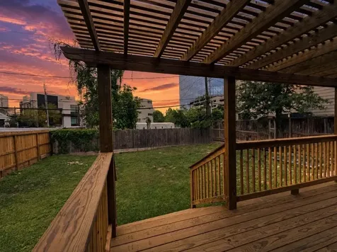 1968 W Mckinney Street Houston TX 77019