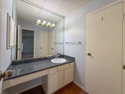 3100 Jeanetta Street 1104 Houston TX 77063