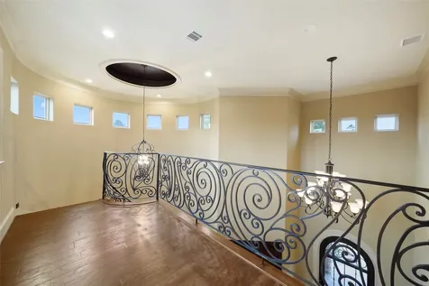 18 Rugged Lark Circle Tomball TX 77377