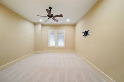 18 Rugged Lark Circle Tomball TX 77377