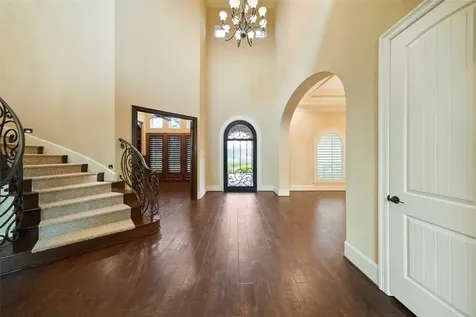 18 Rugged Lark Circle Tomball TX 77377