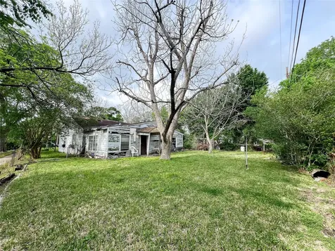 5863 Southgood Street Houston TX 77033