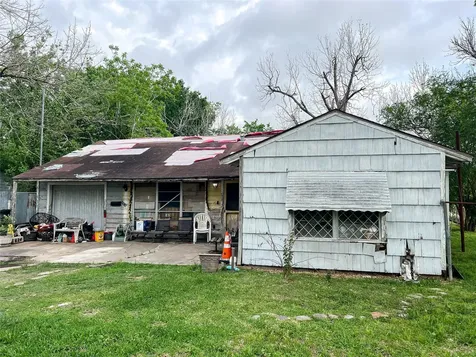 5863 Southgood Street Houston TX 77033