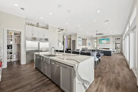 11707 Beachside Galveston TX 77554