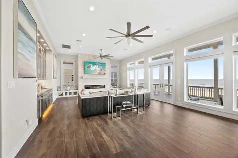 11707 Beachside Galveston TX 77554