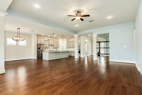 10114 Da Vinci Court Iowa Colony TX 77583