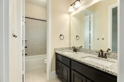 10114 Da Vinci Court Iowa Colony TX 77583