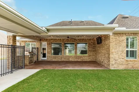 10114 Da Vinci Court Iowa Colony TX 77583