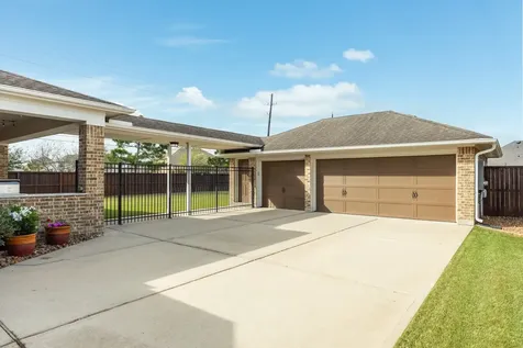10114 Da Vinci Court Iowa Colony TX 77583