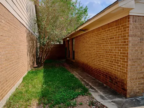 1520 Crestmont Street Wharton TX 77488
