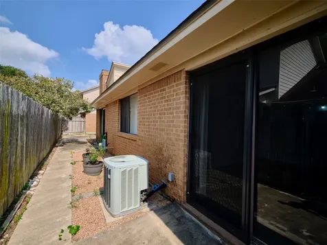 1520 Crestmont Street Wharton TX 77488
