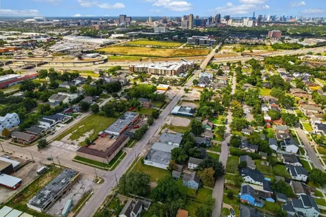 3343 Dixie Drive Houston TX 77021