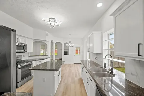8907 Aberdeen Park Drive Houston TX 77095