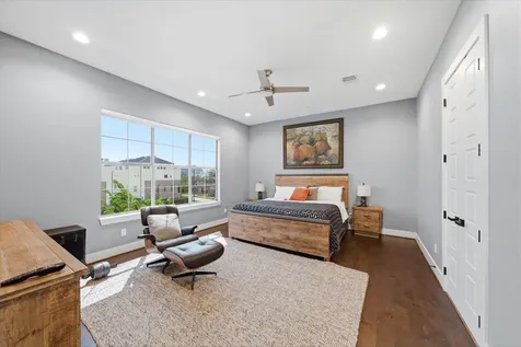 4306 Center Street Houston TX 77007