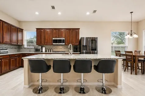 2812 Knob Hill Street Pearland TX 77581