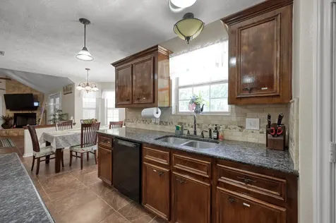 19215 Veterans Road Magnolia TX 77355