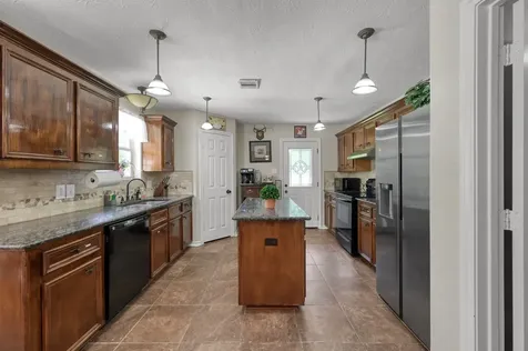 19215 Veterans Road Magnolia TX 77355