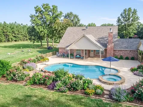 19215 Veterans Road Magnolia TX 77355