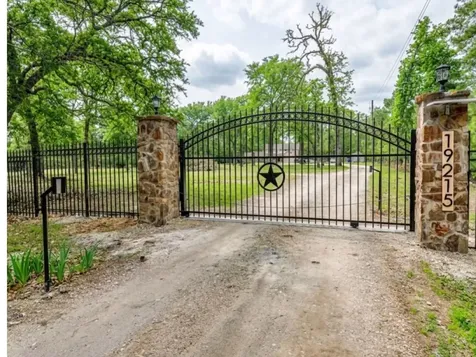 19215 Veterans Road Magnolia TX 77355
