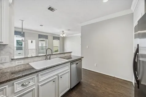 1624 W 25th Street B Houston TX 77008
